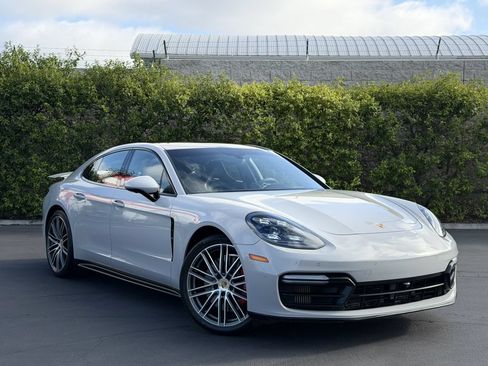 Used 2019 Porsche Panamera GTS AWD/4WD image 10
