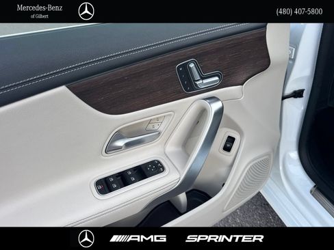 Used 2023 Mercedes-Benz CLA 250 image 11