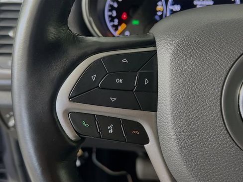 Used 2021 Jeep Grand Cherokee Laredo X RWD image 18