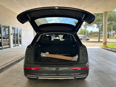 Used 2021 Audi Q5 2.0T Premium Plus w/ Premium Plus Package AWD/4WD image 35