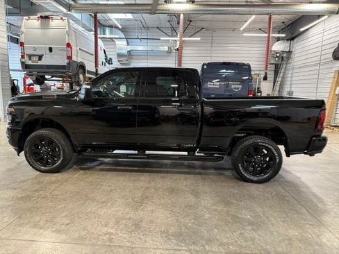 Certified 2026 RAM 2500 Big Horn AWD/4WD image 30