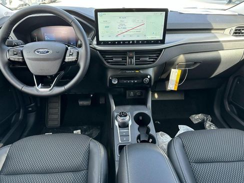 New 2025 Ford Escape SE image 5