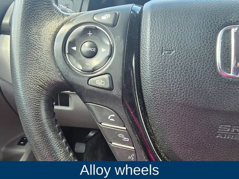 Used 2016 Honda Pilot Touring image 26