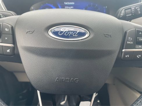 Used 2020 Ford Escape Titanium image 18