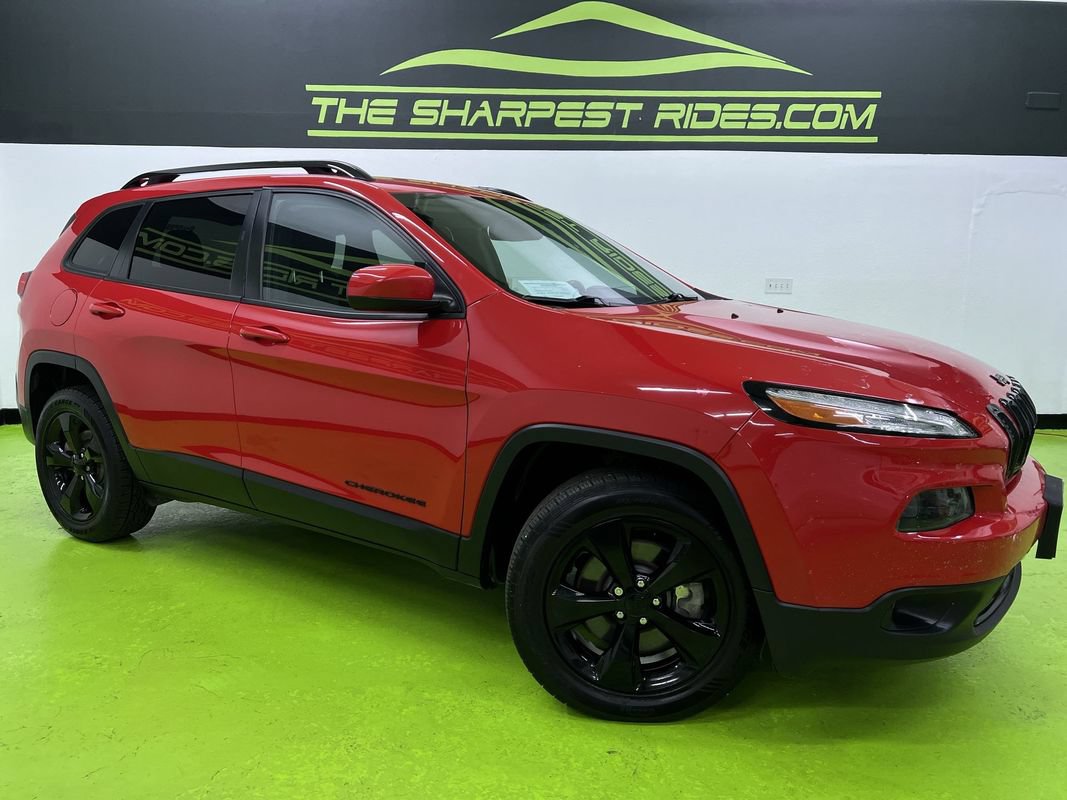 Used 2018 Jeep Cherokee Latitude w/ Altitude Package AWD/4WD image 1