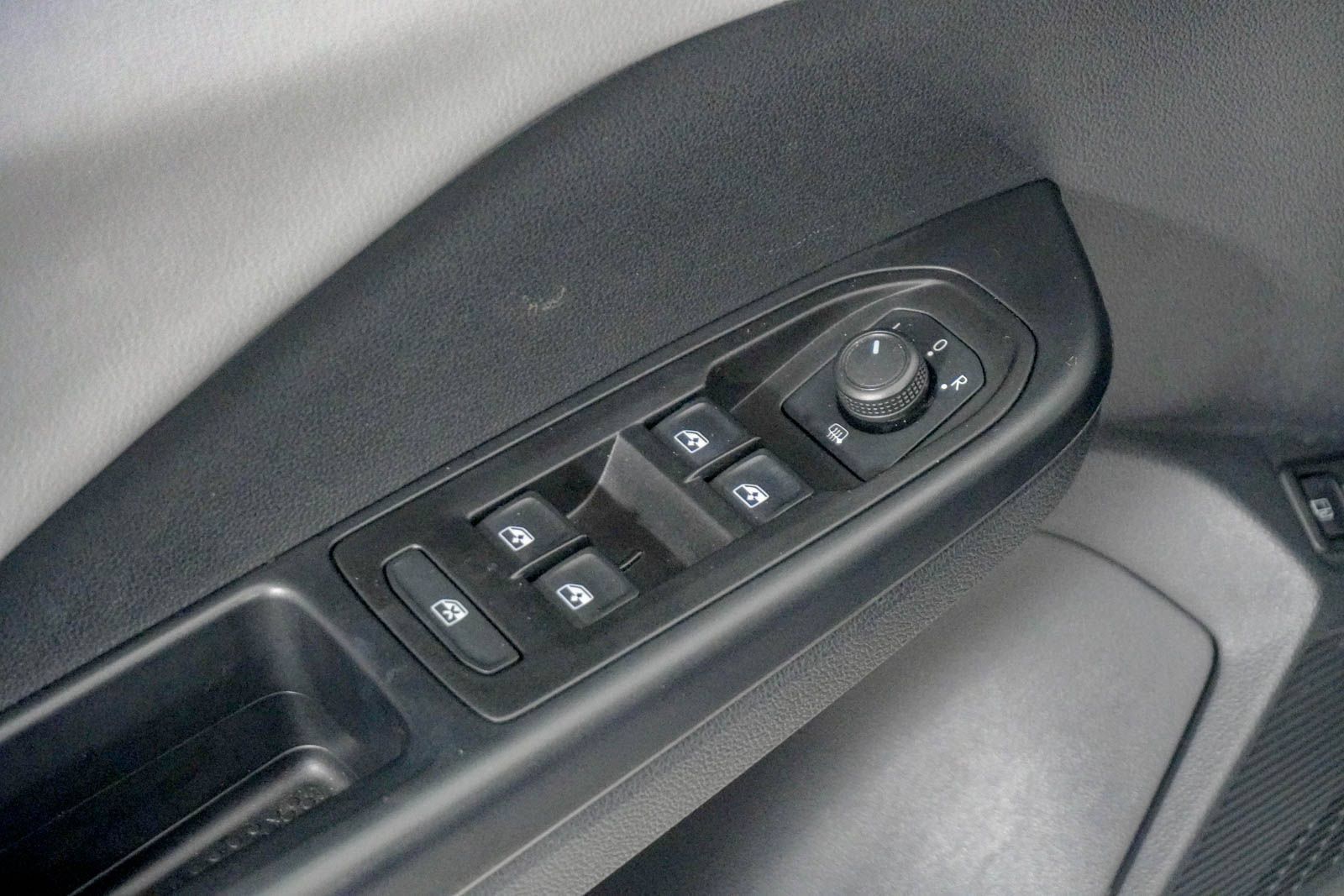 Used 2023 Volkswagen Taos SE AWD/4WD image 16
