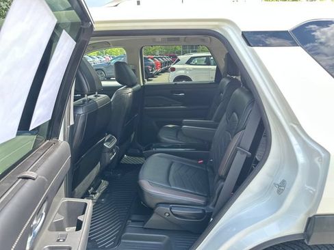 Used 2023 Nissan Pathfinder Platinum AWD/4WD image 20
