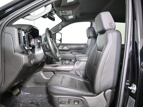 Used 2025 Chevrolet Silverado 3500 LTZ w/ LTZ Convenience Package AWD/4WD image 20