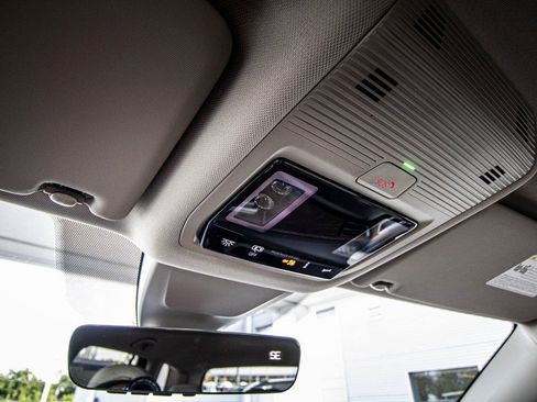 New 2026 Volkswagen Atlas SE image 41