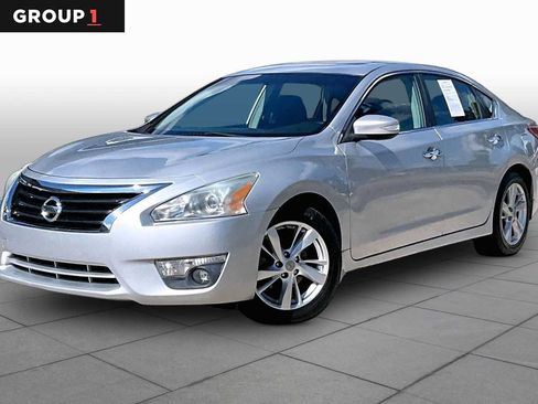 Used 2013 Nissan Altima 2.5 SL w/ Technology Pkg FWD image 1