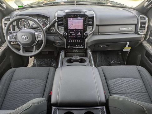 New 2026 RAM 2500 Big Horn AWD/4WD image 15