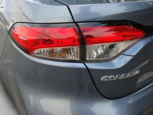 Used 2025 Toyota Corolla LE w/ Convenience Package FWD image 20