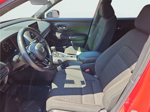 Used 2025 Honda HR-V Sport image 28