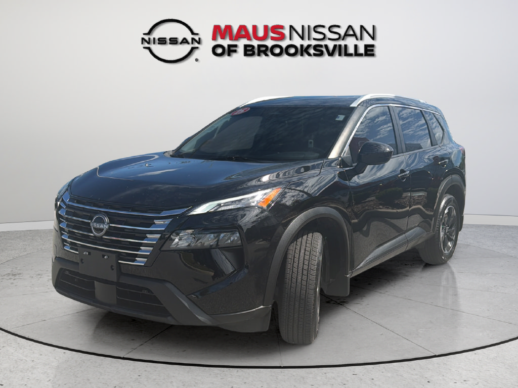 Certified 2025 Nissan Rogue SV w/ SV Premium Package FWD image 4