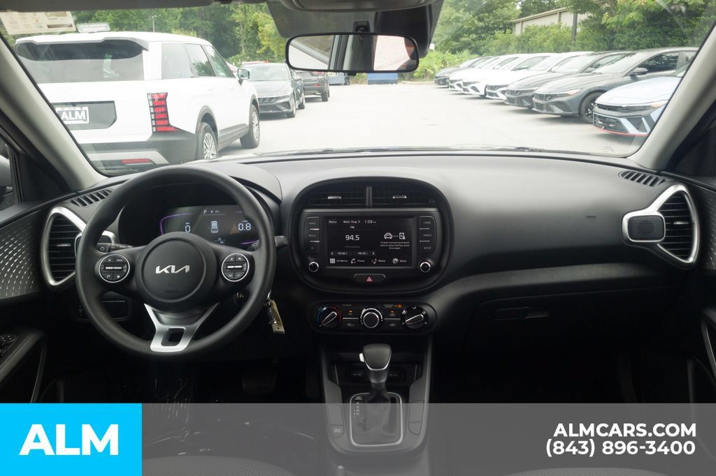 Used 2025 Kia Soul LX FWD image 20