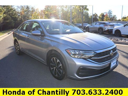 Used 2022 Volkswagen Jetta S image 1