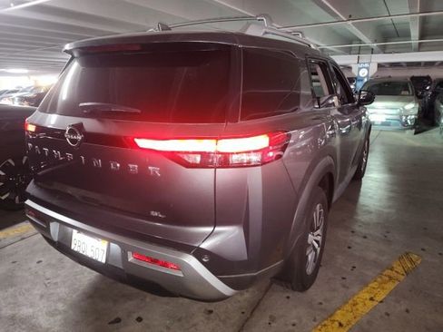 Used 2022 Nissan Pathfinder SL image 26