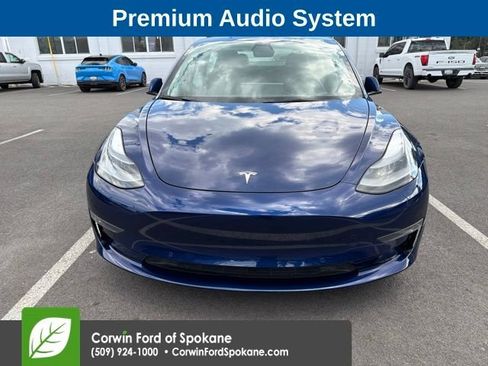 Used 2022 Tesla Model 3 Long Range AWD/4WD image 3