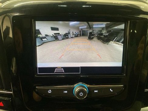 Certified 2022 Chevrolet Traverse LS image 20