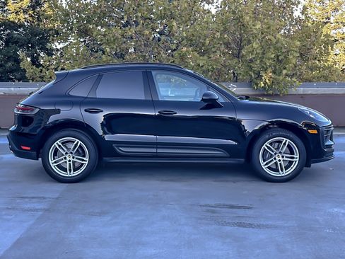 Used 2023 Porsche Macan image 9