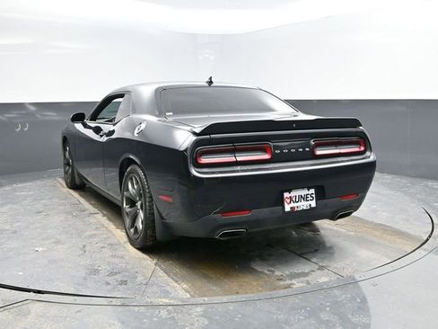 Used 2015 Dodge Challenger SXT Plus w/ Sound Group II image 8