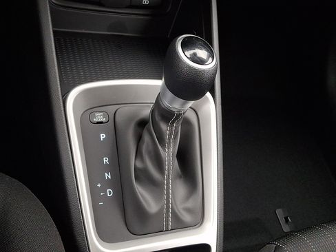 New 2026 Hyundai Venue SE image 17