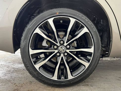 Used 2017 Toyota Corolla SE FWD image 28
