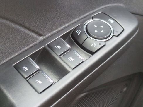 Used 2025 Ford Escape SE w/ Class II Trailer Tow Package image 30