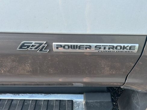 Used 2022 Ford F350 Lariat w/ Lariat Ultimate Package AWD/4WD image 7