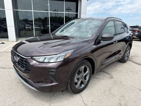 Used 2023 Ford Escape ST-Line w/ Tech Pack #1 FWD image 3