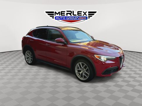 Used 2018 Alfa Romeo Stelvio Ti Sport AWD/4WD image 2