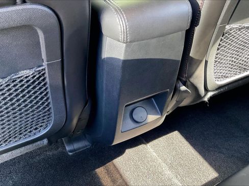 Used 2016 Chevrolet Equinox LTZ w/ Enhanced Convenience Package image 33