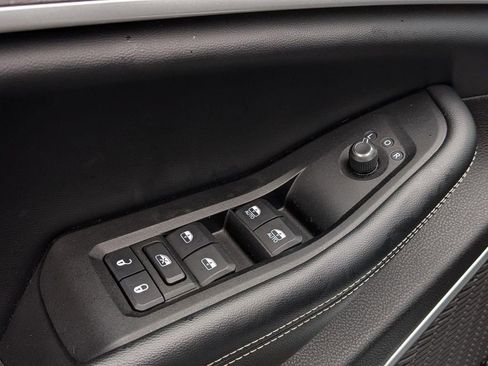 Used 2024 Jeep Grand Cherokee Limited 4xe image 15