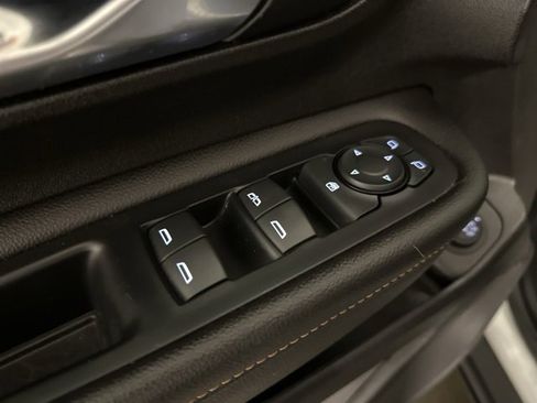 Used 2019 GMC Terrain SLT w/ Preferred Package image 11