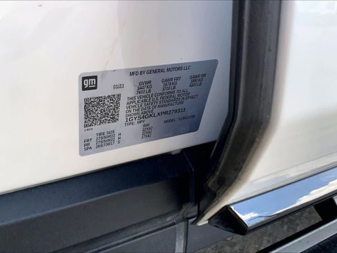 Used 2023 Cadillac Escalade Sport Platinum w/ LPO, Floor Liner Package image 37