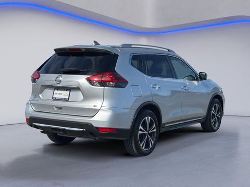 Used 2018 Nissan Rogue SL image 13