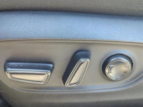 Used 2024 Toyota RAV4 XLE w/ Convenience Package FWD image 10