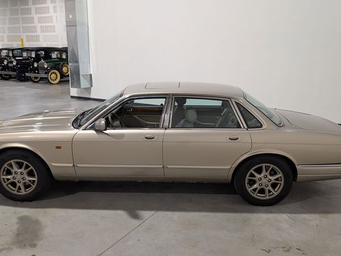 Used 1996 Jaguar XJ6 RWD image 5