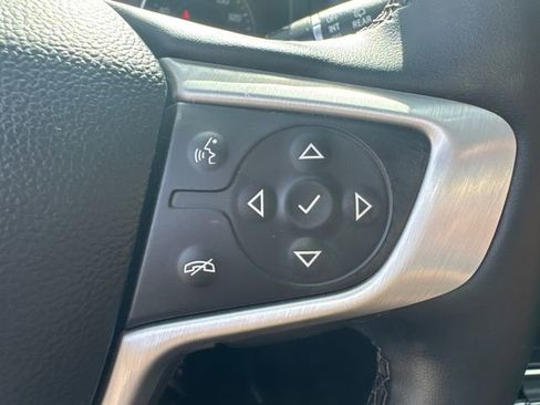 Used 2023 GMC Terrain SLT w/ Infotainment Package II image 34
