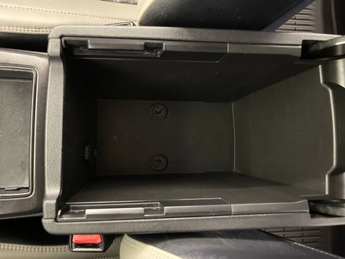 Used 2015 Toyota Camry SE FWD image 23