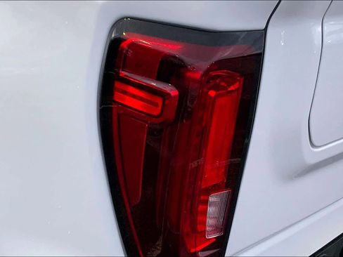 Used 2024 GMC Sierra 1500 SLT image 26