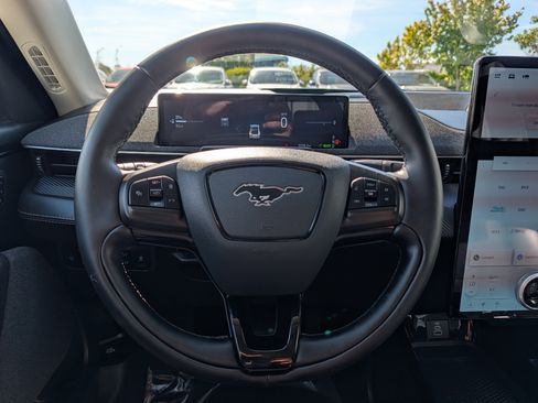 Used 2025 Ford Mustang Mach-E Premium image 26