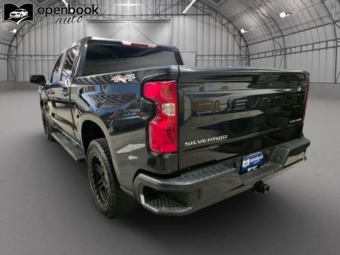 Used 2023 Chevrolet Silverado 1500 Custom AWD/4WD image 7