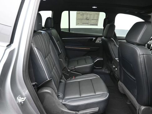 New 2026 Buick Enclave Avenir w/ Super Cruise Package FWD image 15