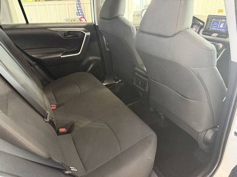 Used 2022 Toyota RAV4 LE w/ Carpet Mat Package (TMS) AWD/4WD image 25
