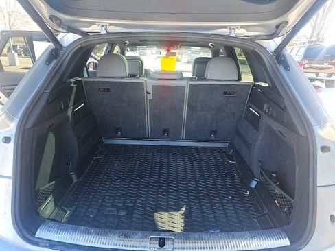 Used 2018 Audi SQ5 Prestige image 9