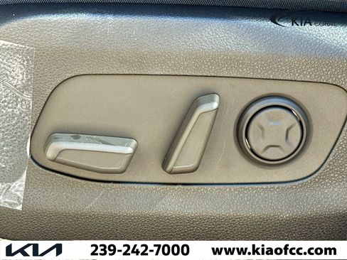 New 2026 Kia Carnival EX image 26