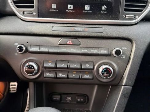 Used 2020 Kia Sportage S FWD image 3