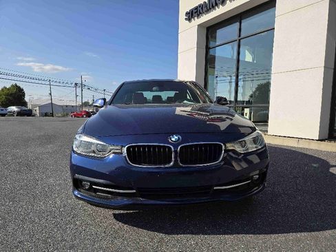 Used 2018 BMW 330i xDrive Sedan w/ Convenience Package image 8