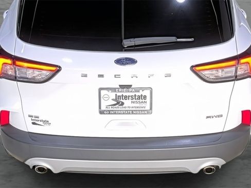 Used 2022 Ford Escape SE w/ Cold Weather Package image 11